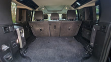 Load image into Gallery viewer, DEFND Defender 110 P400 HSE - New Defender Mods - Special Vehicle