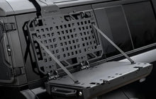 Load image into Gallery viewer, New Defender Plumb side gear carrier box