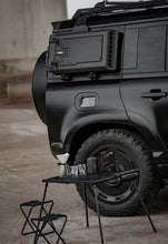 Load image into Gallery viewer, New Defender Plumb side gear carrier box