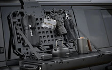 Load image into Gallery viewer, New Defender Plumb side gear carrier box