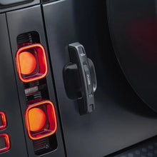 Load image into Gallery viewer, New Defender Plumb Door Handle Upgrade Kit