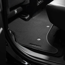 Load image into Gallery viewer, New Defender Urban 90/110 Carpet Floor Mat Set