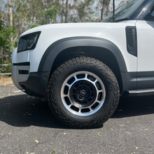 Load image into Gallery viewer, New Defender Tuffant 18" Gunbarrel Wheels