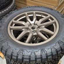 Load image into Gallery viewer, New Defender Tuffant 20" Kakadu