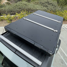 Load image into Gallery viewer, Land Rover Recon Pop-Up Rooftop Tent