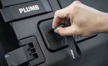 Load image into Gallery viewer, New Defender Plumb side gear carrier box