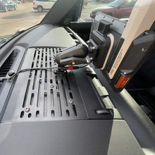 Load image into Gallery viewer, New Defender Dash Centre Molle Plate Mount