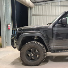 Load image into Gallery viewer, New Defender Air Suspension Electronic Lift/Drop Kit (Now with extra low access mode)