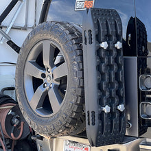 Load image into Gallery viewer, New Defender Rear Tire Side Mounting Platform
