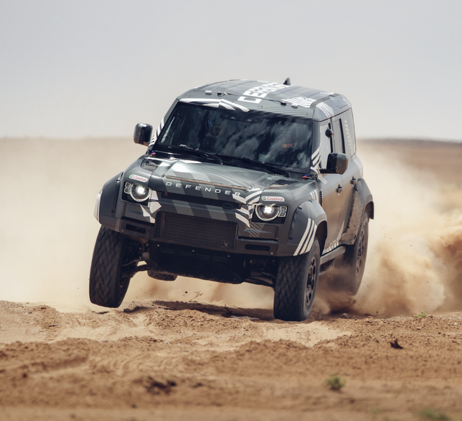 Defender Rally Conquers Sahara: First Competition-Spec D7X-R Completes Grueling Test Ahead of Dakar Debut