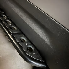 Load image into Gallery viewer, New Defender Voyager Rock Sliders 110/130
