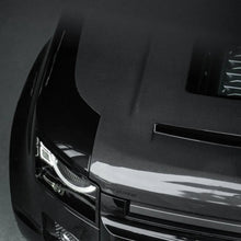 Load image into Gallery viewer, New Defender Plumb Carbon Fibre Bonnet
